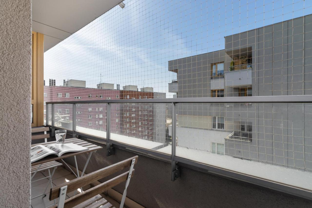 Avia Apartment Three Bedroom Two Balcony Ac & Parking By Noclegi Renters Krasków Εξωτερικό φωτογραφία